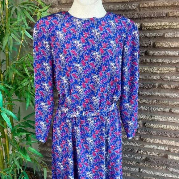 Vintage Liz Claiborne Blue Floral Modest Belted Shirtwaist Dress Size 16 - Picture 8 of 10